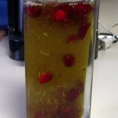 A picture of Cranberry lemon oil.
