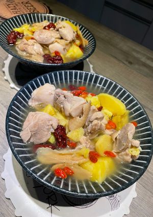 枸杞金薯薑雞湯 的食譜成品照片