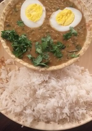 A picture of Moong ki dal with boil eggs 🥚 😋 😍.