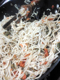 A picture of Fried Egg Noodles.