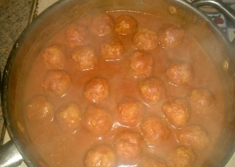 Mozzarella Stuffed Turkey Meatballs