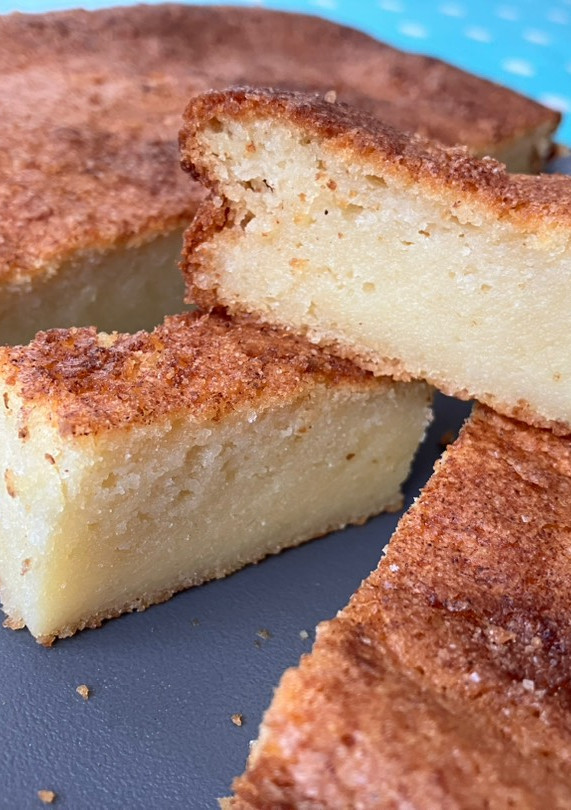 Una foto de Tarta húmeda de pera 🍐 y manzana 🍎