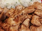 Una foto de pollo a la naranja