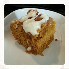 A picture of Tinklee's Fast & Easy Pumpkin Cake.