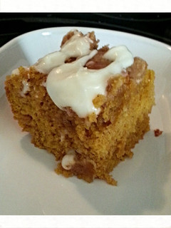 A picture of Tinklee's Fast & Easy Pumpkin Cake.