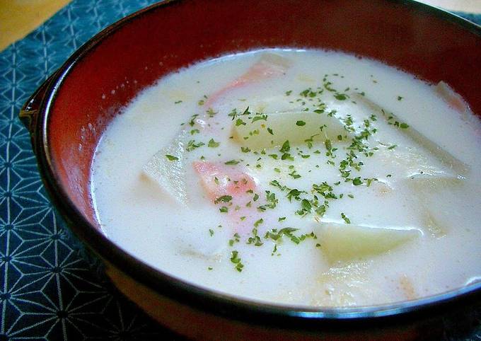 Recipe of Quick Creamy Daikon Radish Soup Thickened with Katakuriko
