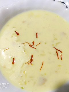 केसरिया खीर (Kesariya kheer recipe in Hindi) रेसिपी मुख्य फोटो