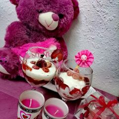A picture of Yoghurt Strawberry delight.