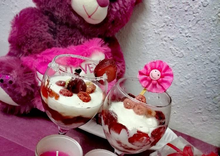 Recipe of Speedy Yoghurt Strawberry delight