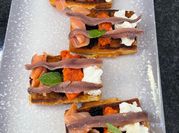 Una foto de waffle relleno