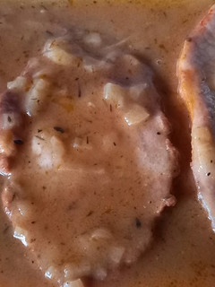 Una foto de 200. Lomo de cerdo en salsa