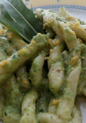 Foto di Fusilli di semola con pesto alla rucola e noci