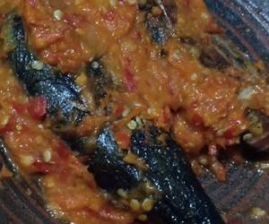 Resep mudah Sambal terasi + penyet ikan panggang Gurih Mantul