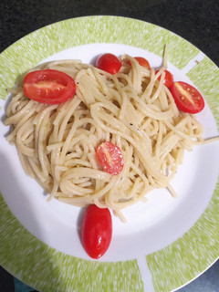 Una foto de Pasta aglio e oglio