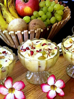 ફ્રુટ સલાડ (Fruit Salad Recipe In Gujarati) રેસીપી મુખ્ય ફોટો
