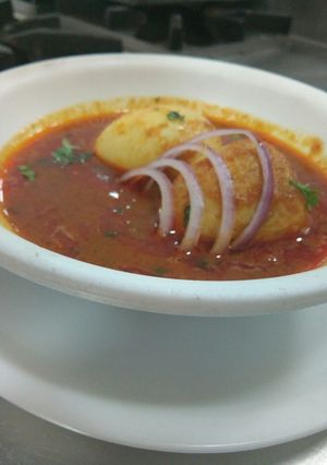 A picture of Egg curry.