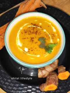 "सिझनल हीलिंग इम्यूनो बूस्टर सूप"(Seasonal Healing Immune Boosting Soup Recipe In Marathi) रेसिपी चे मुख्य फोटो