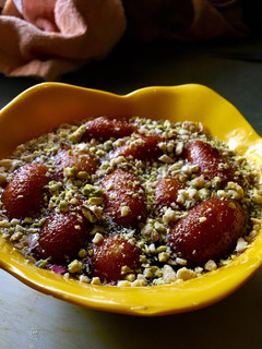 A picture of Milk powder gulab jamun.