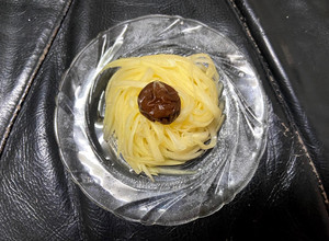 酸梅涼拌青木瓜 的食譜成品照片