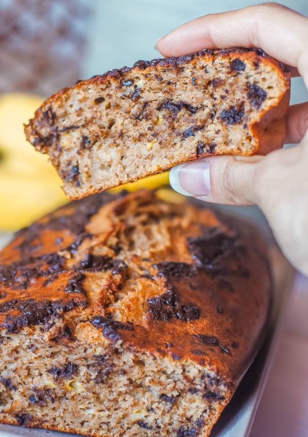 Una foto de Banana bread con chocolate