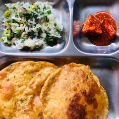 A picture of Masala puri (Maharashtrian Snack).