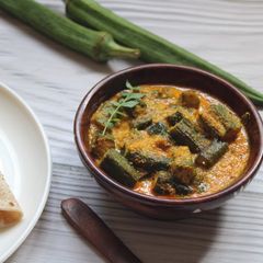 A picture of Dahi bhindi.