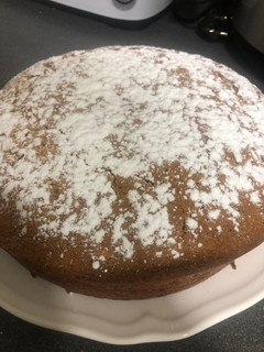 Una foto de Bizcocho de naranja, ron y pepitas de chocolate
