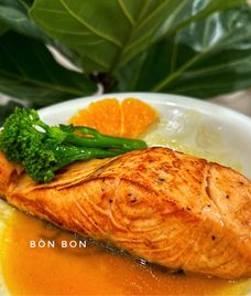 cá hồi sốt cam bơ