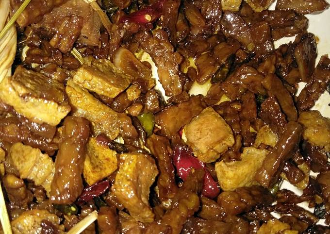 Orek tahu tempe kering