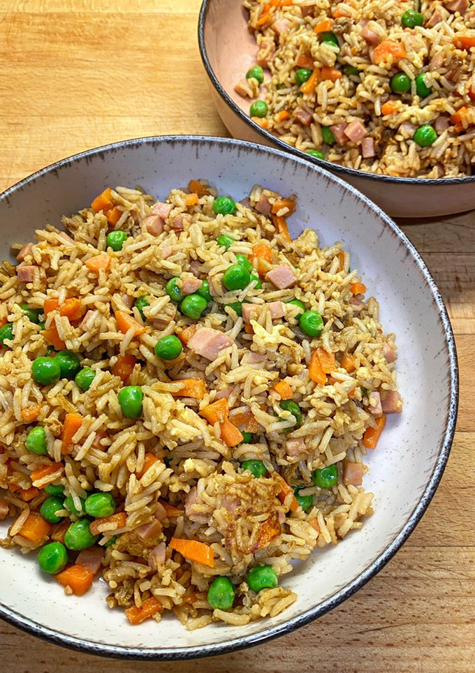 Una foto de Arroz chino frito 3 delicias