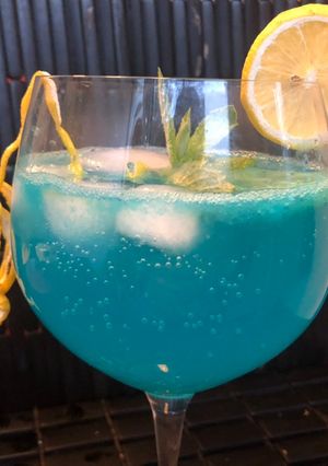 Una foto de Blue Gin