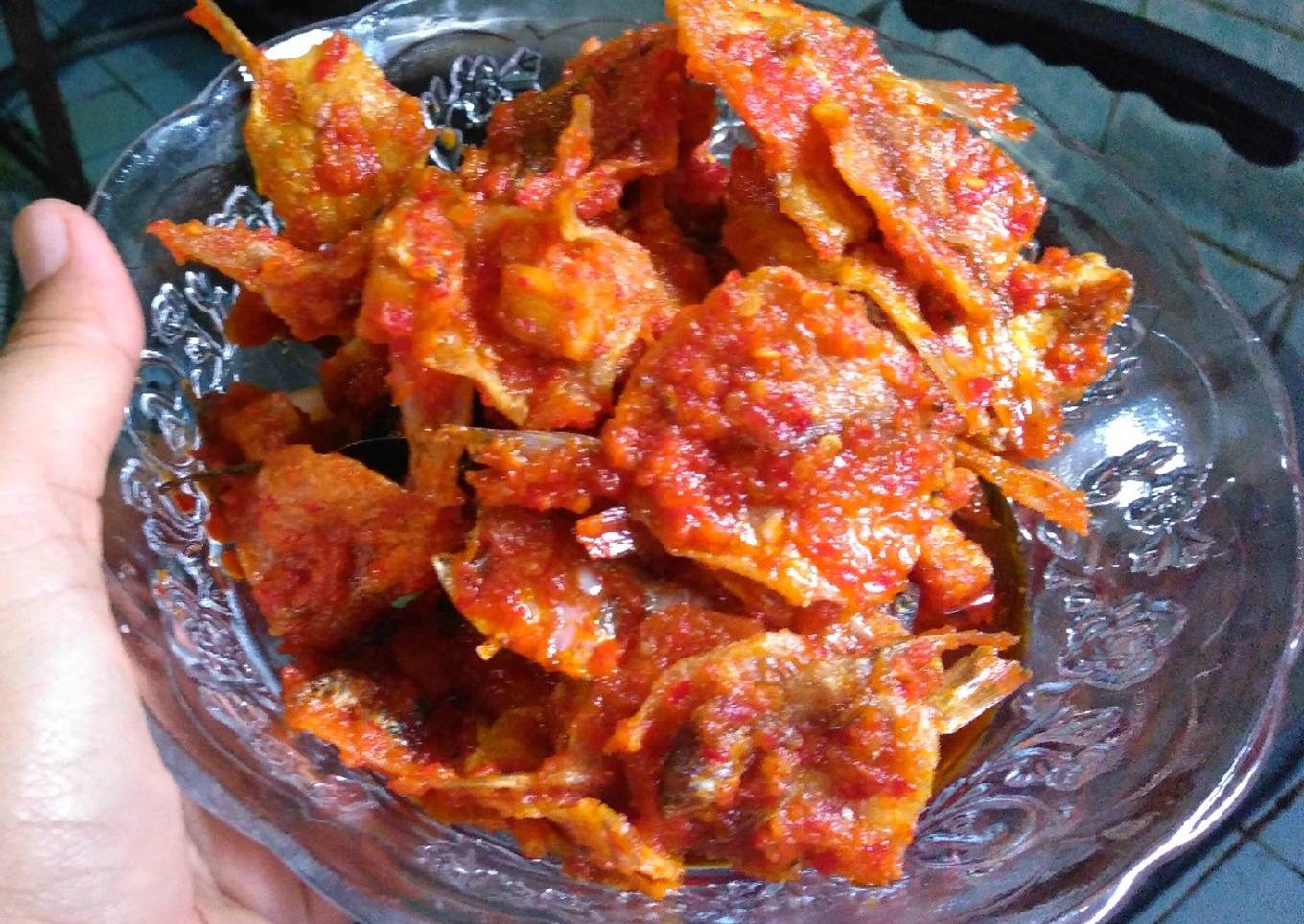 Balado teri/ikan asin bulu ayam