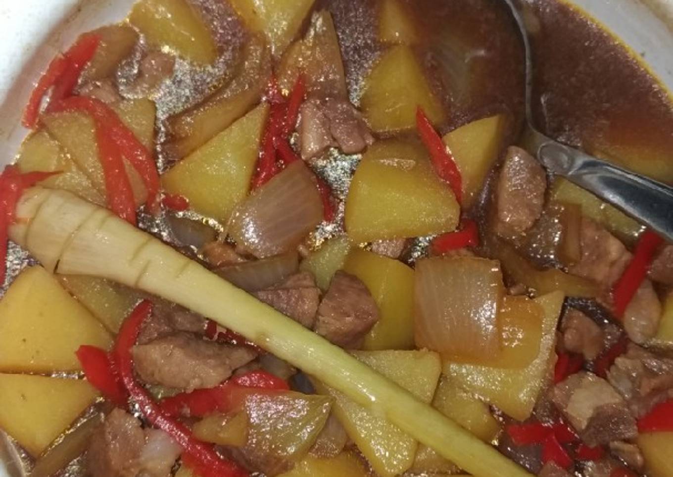 Semur Babi Kentang