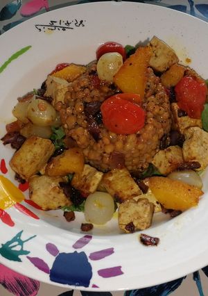 Una foto de Lentejas con arroz deconstruidas vegano 🌱vegetariana