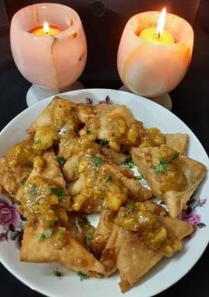 A picture of One bite samosa (school street samosa).