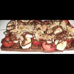 لي كوفر روعة 😋🧇🍫🍌🍓🧇-レシピのメイン写真