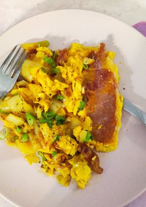 Húsvéti sonka rántottával recept fotója