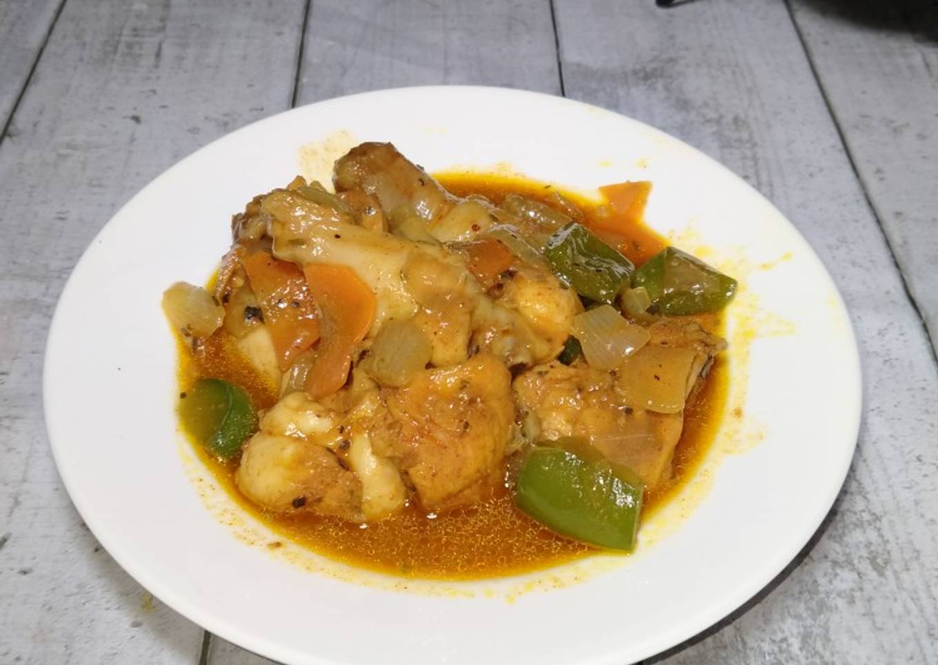 Rebusan ayam dengan buah delima 🇬🇩