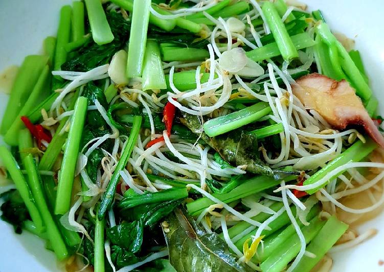 Recipe of Quick Stir-fry Mustard with Sprouts
