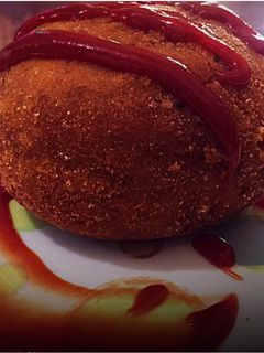 A picture of Cheetos Blanket Burger.
