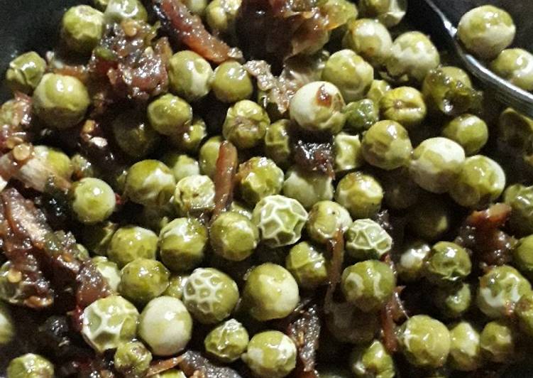 Sambal pokak ikan asin rebus