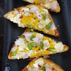 A picture of Schezwan Pizza Toast.