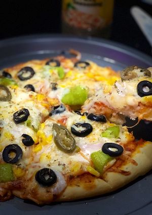 A picture of Vegetable Pizza.