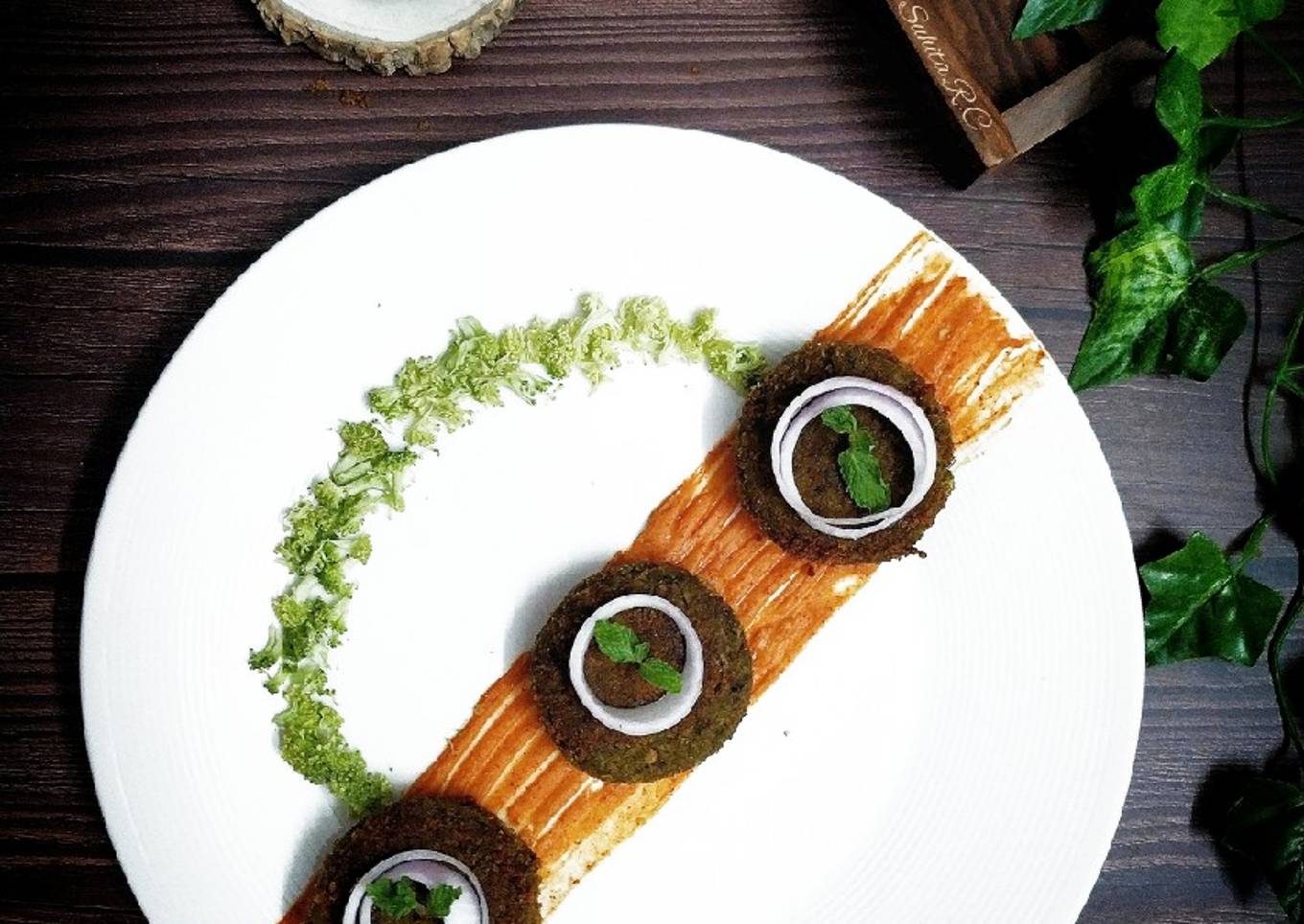 Easiest Way to Prepare Perfect Broccoli Spinach Kebab with Tangy Guava
Chutney