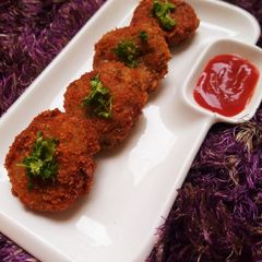 A picture of Cheese potato cutlet.