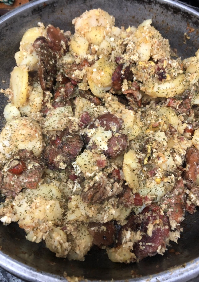 Una foto de 250. Huevos estrellados con rovellones (principal carne)