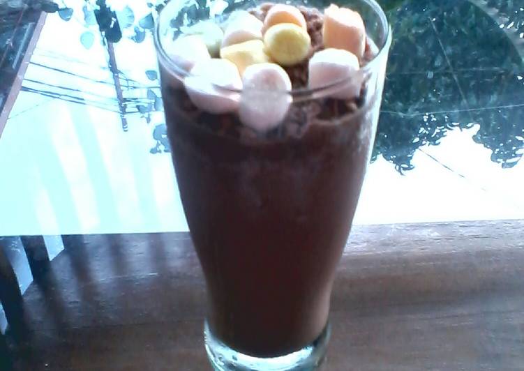 Resep Iced Chocolate With Marshmallow oleh Viola Adyansa 