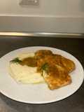 Chicken Marsala Scaloppine with Mashed Potatoes