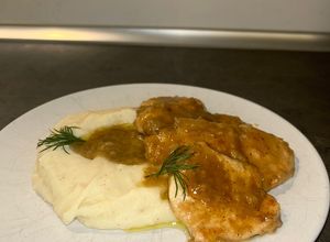 Foto di Scaloppine al marsala con purè di patate