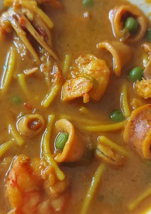 Una foto de Cazuela de Fideos con Gambas 🦐🍤 y Sepia 🐙 con Fumet casero en Robot Taurus Foodie